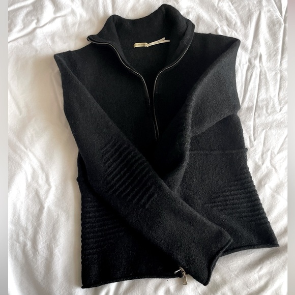 Max Studio Hong Kong 100% WOOL Sweater - Picture 2 of 2